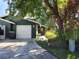 548 Northeast Negus Loop - Photo 1 of 1