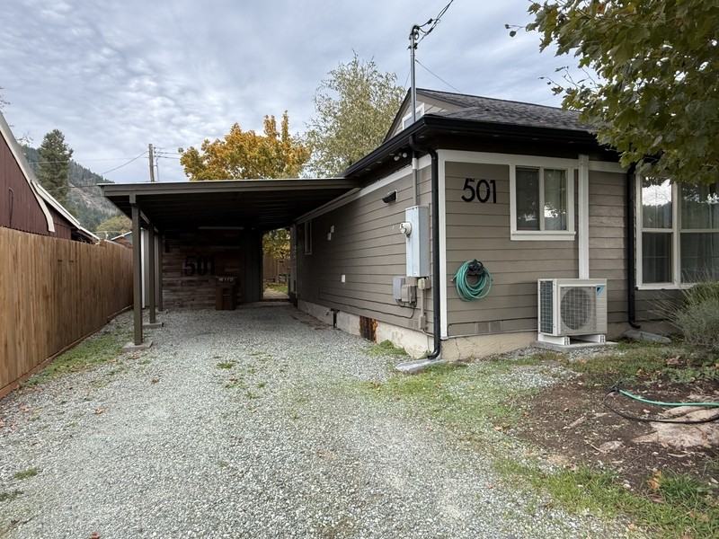 501 Ne Broadway St - Photo 4 of 20