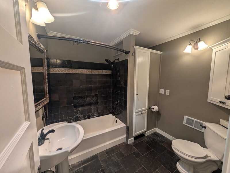 501 Ne Broadway St - Photo 7 of 20