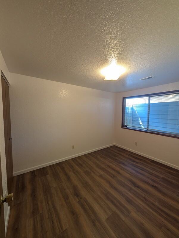 2953 West Lorraine Avenue - Photo 6 of 14