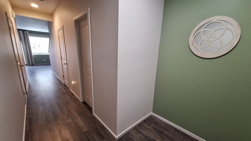 11708 Northeast 23rd Street - Photo 2 of 14