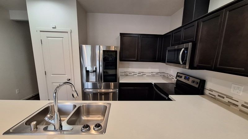 11708 Northeast 23rd Street - Photo 4 of 14