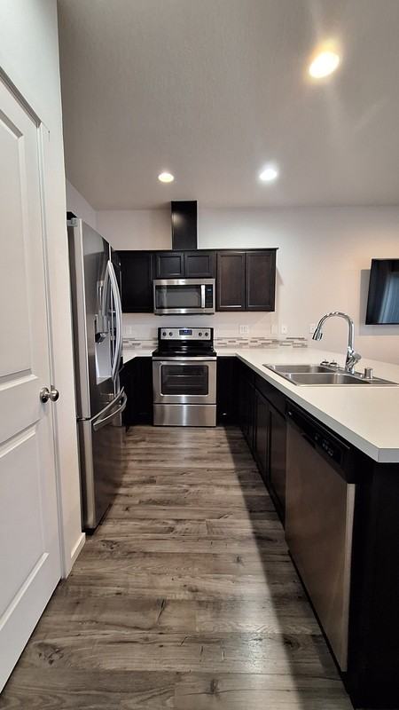 11708 Northeast 23rd Street - Photo 5 of 14