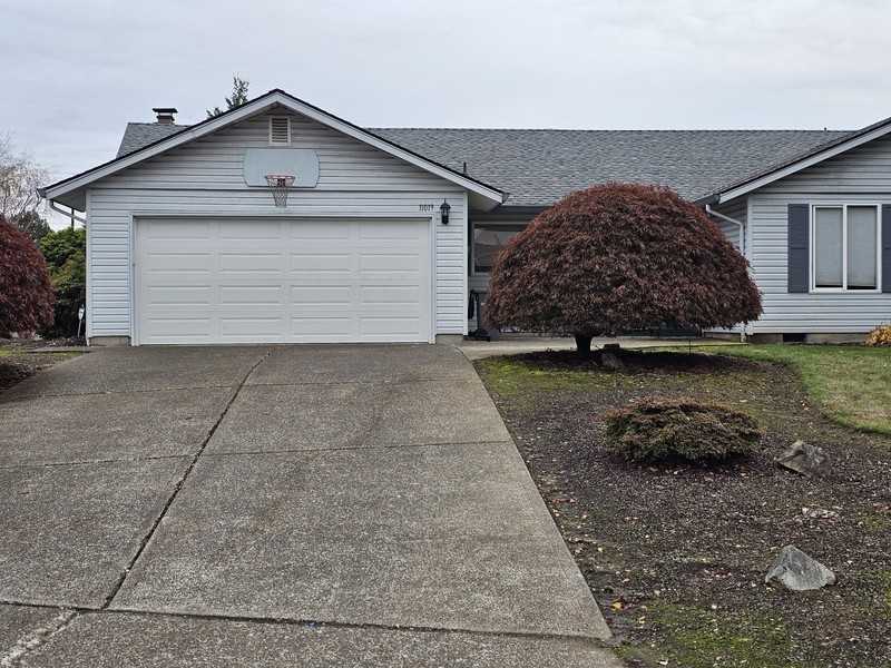 11019 Northwest 33rd Avenue - Photo 4 of 7