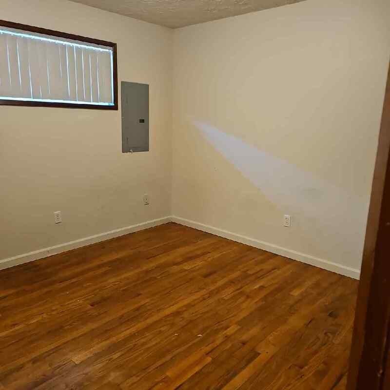 626 Ne Anderson St - Photo 5 of 8