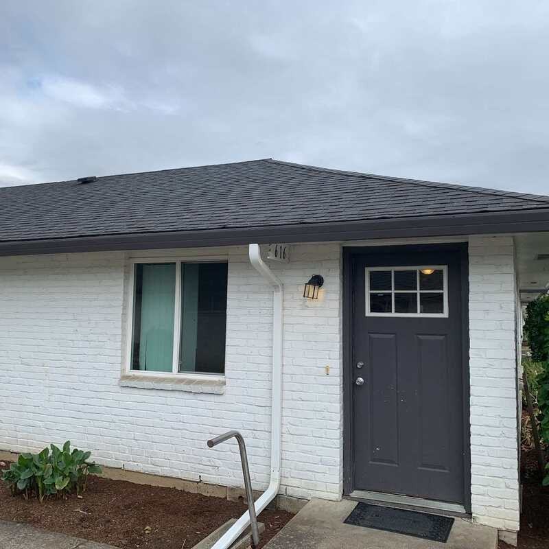 616 Northeast Anderson Road - Photo 3 of 10