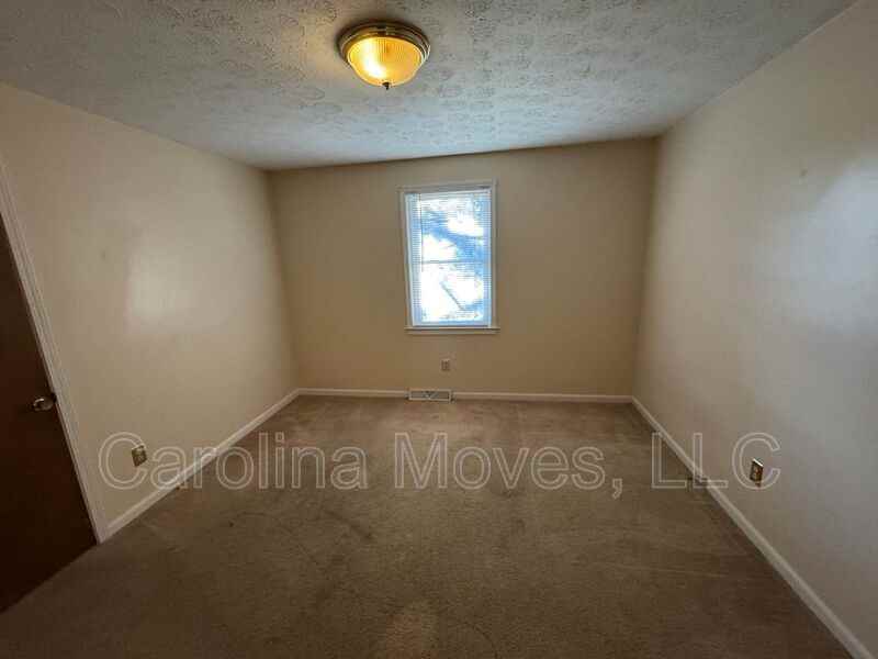 117 Wardview Ave - Photo 6 of 10