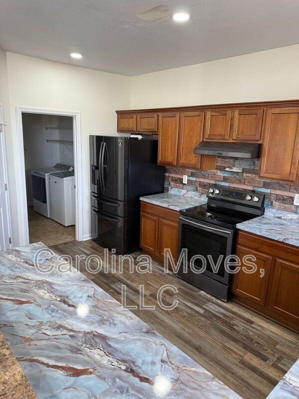 223 Collingwood Ln - Photo 6 of 21