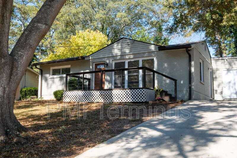 3442 Longleaf Dr - Photo 2 of 32