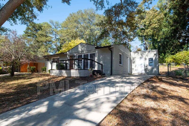 3442 Longleaf Dr - Photo 3 of 32