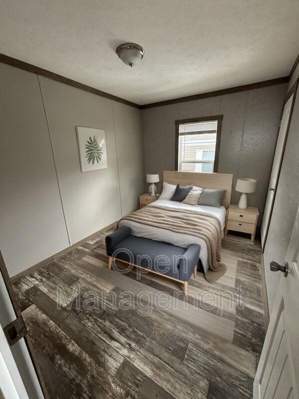 356 Bayhead Drive - Photo 3 of 10