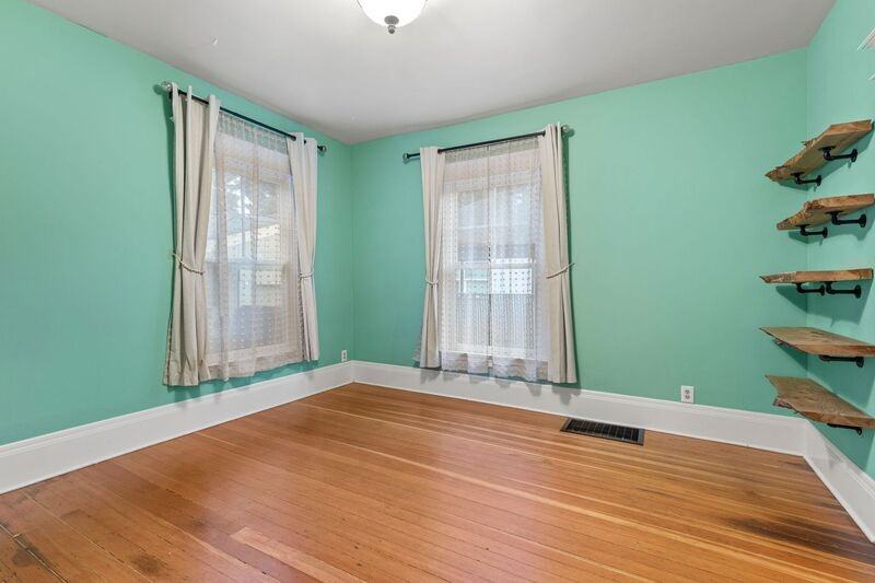 5726 N Interstate Ave - Photo 6 of 20