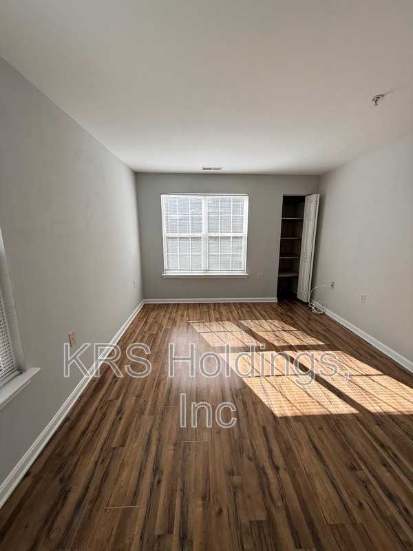 13621 Garfield Pl #102 - Photo 3 of 15