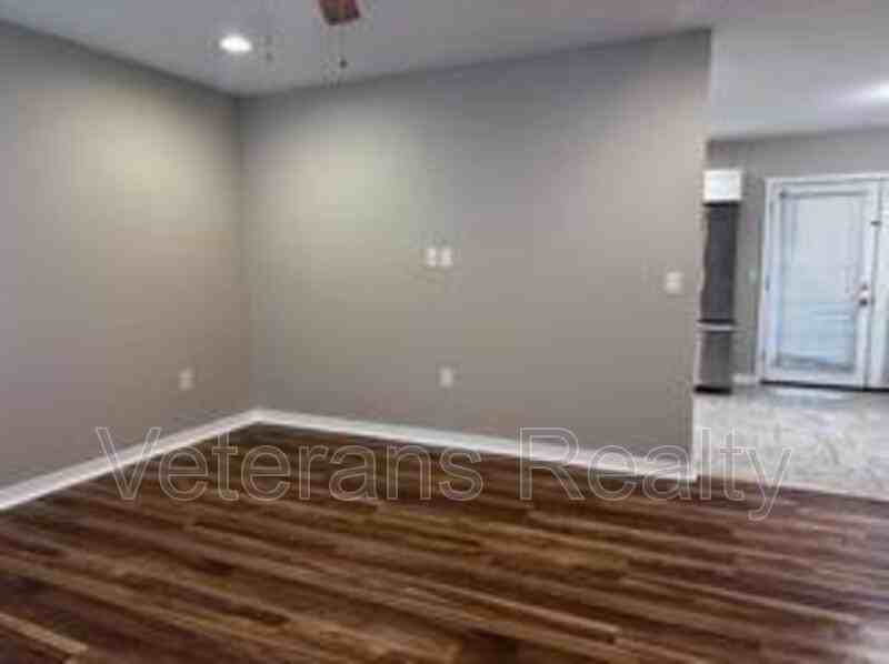 113 Alverado Drive - Photo 3 of 14