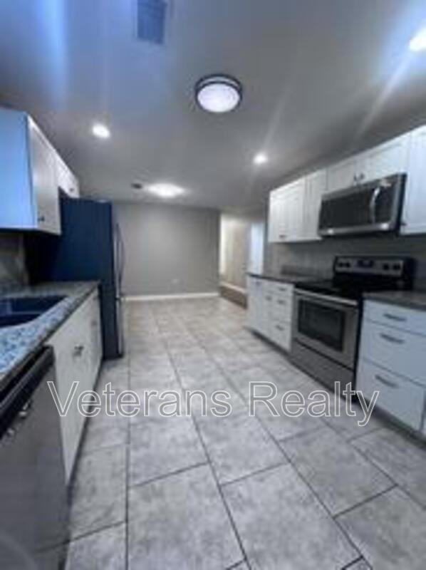 113 Alverado Drive - Photo 4 of 14