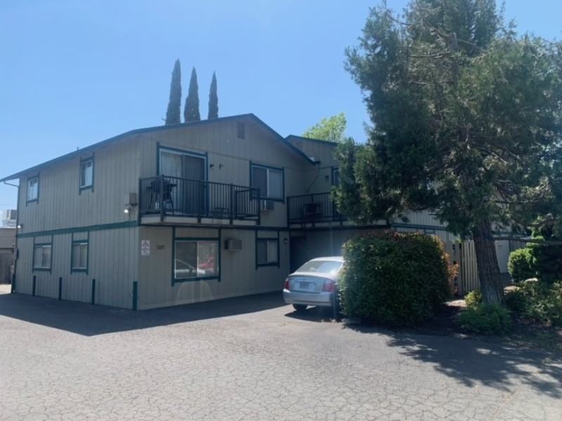 507 Ne D St #6 - Photo 2 of 11