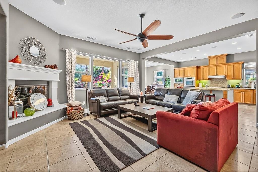 35831 Raphael Dr - Photo 5 of 24