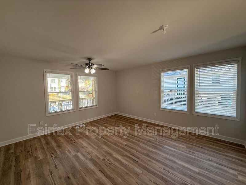 312 Price Ave - Photo 7 of 39