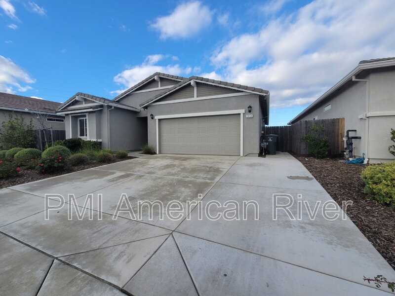 2053 Skipper Cove Way - Photo 2 of 22