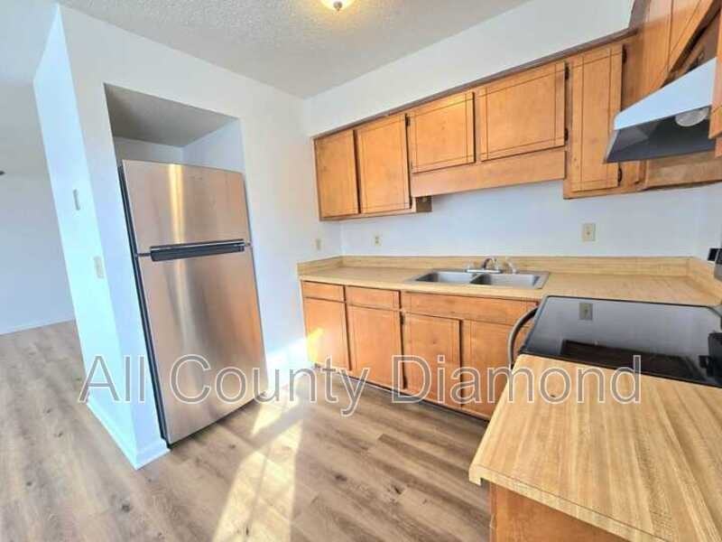 130 Beulah Ave #8 - Photo 3 of 10