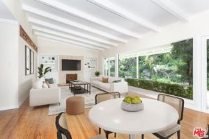 featured image of 1129 Roscomare Road