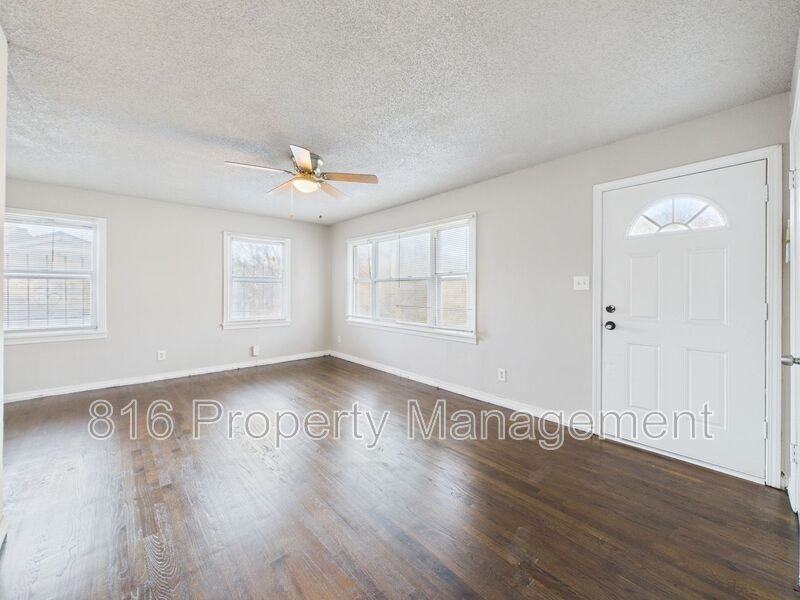 4036 Cleveland Ave - Photo 3 of 24