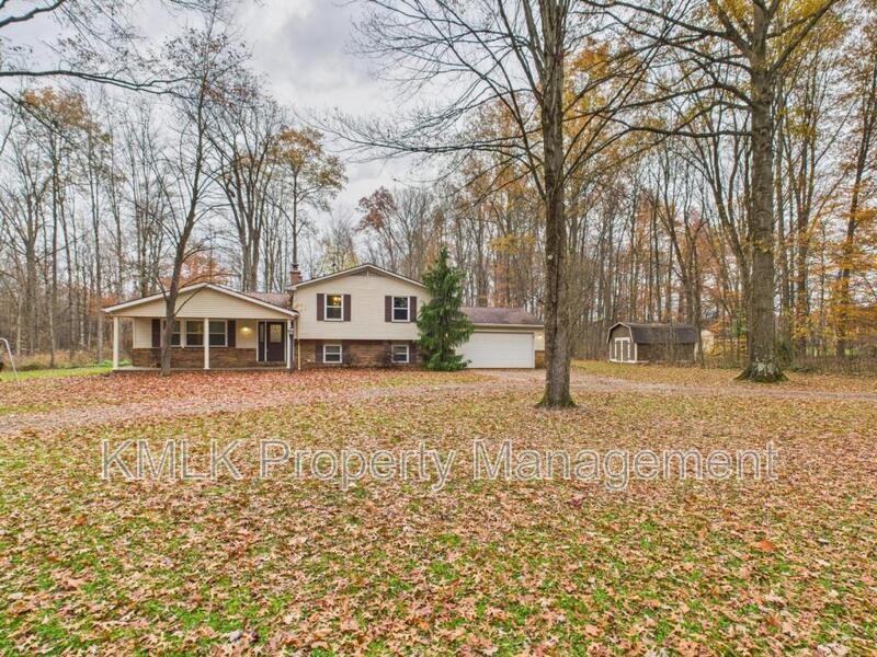 874 Pleasant Dr Nw - Photo 4 of 50