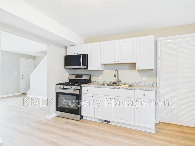 9042 Maple Grove Rd - Photo 4 of 30