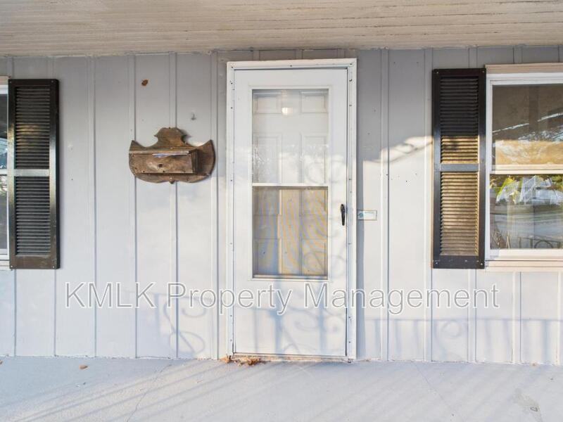 973 Harrison Ave - Photo 3 of 39