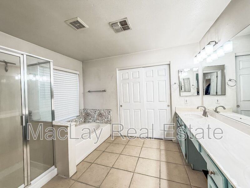 5057 E Delta Ave - Photo 2 of 15