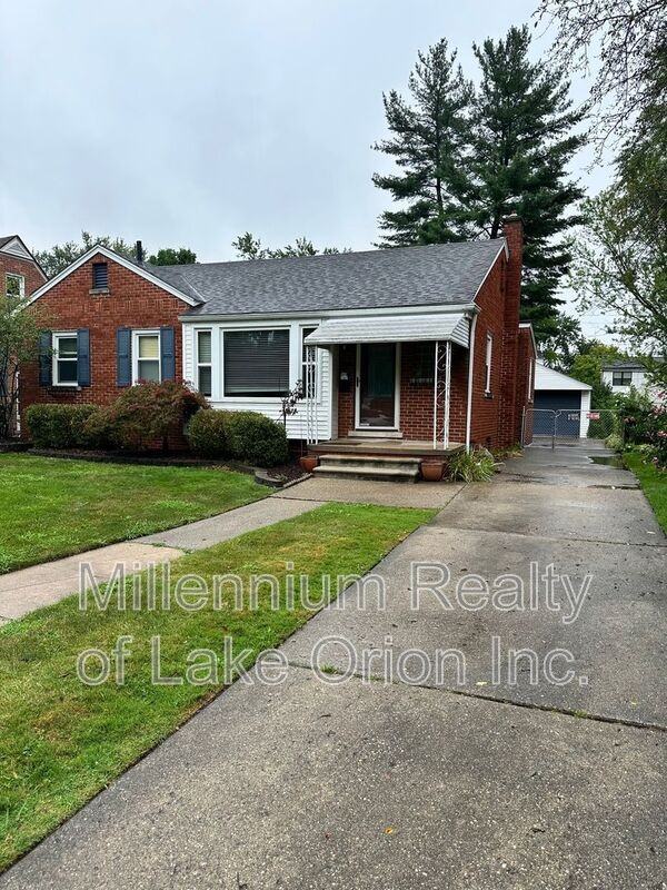 2224 N Connecticut Ave - Photo 2 of 25