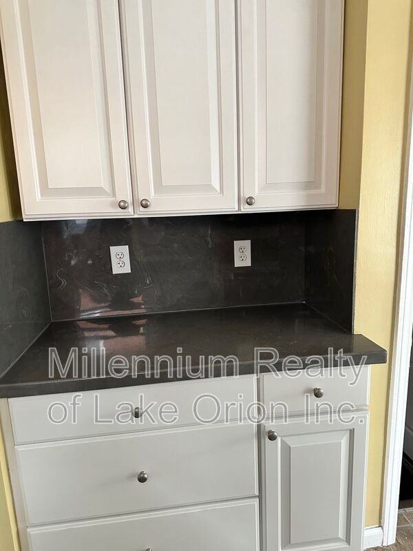 2224 N Connecticut Ave - Photo 3 of 25