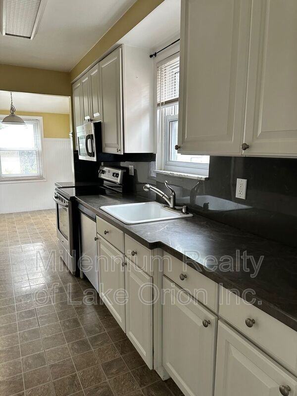 2224 N Connecticut Ave - Photo 6 of 25