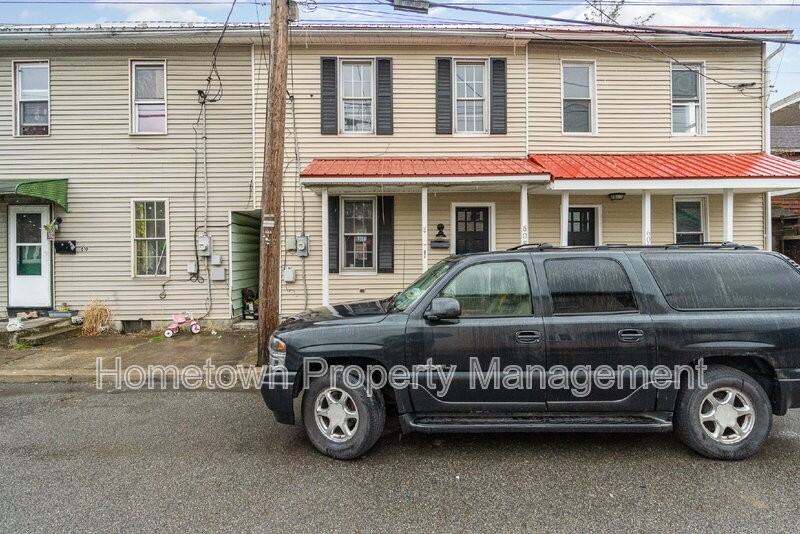 608 North St - Photo 2 of 24