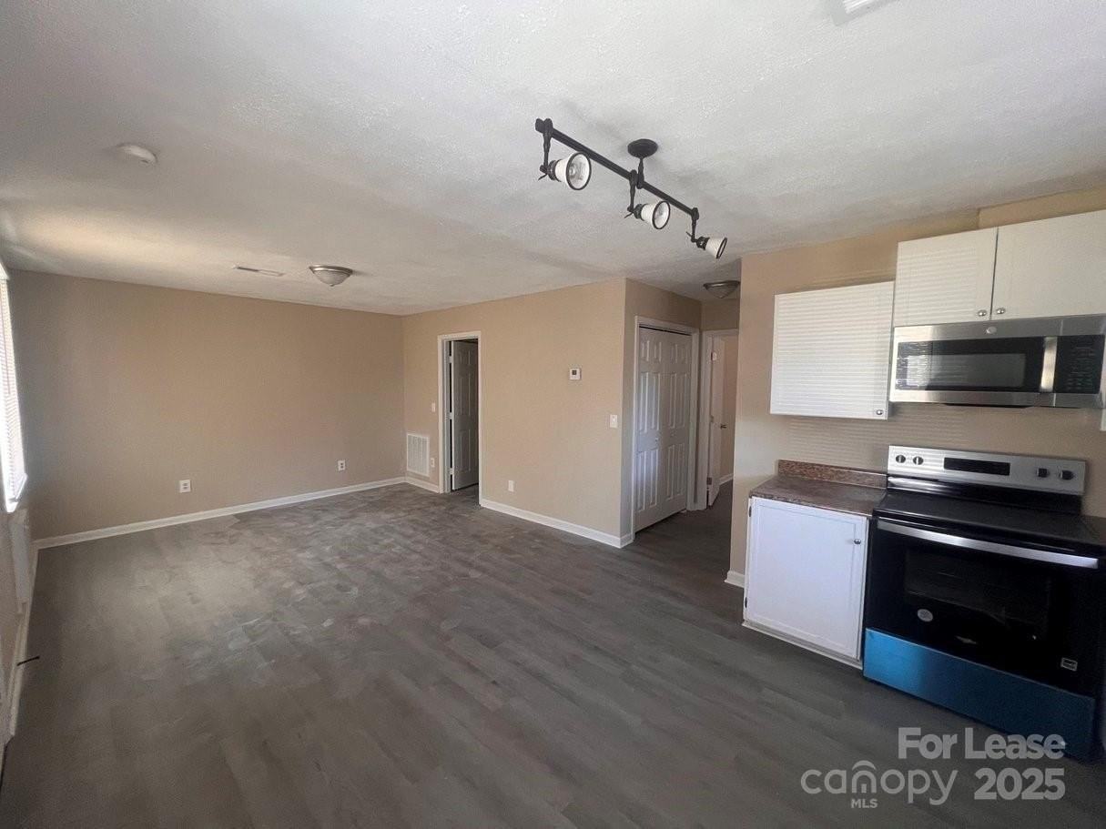 144 Mountain View Rd Unit B #B - Photo 3 of 25