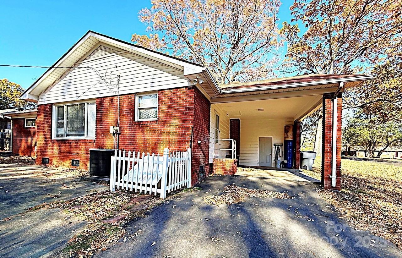 664 Denning Place - Photo 6 of 6