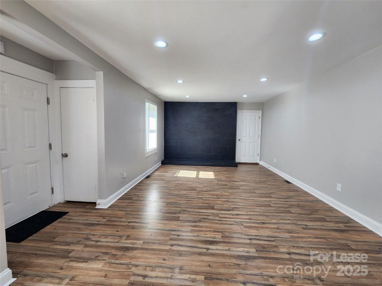 406 Harris Lane - Photo 2 of 23