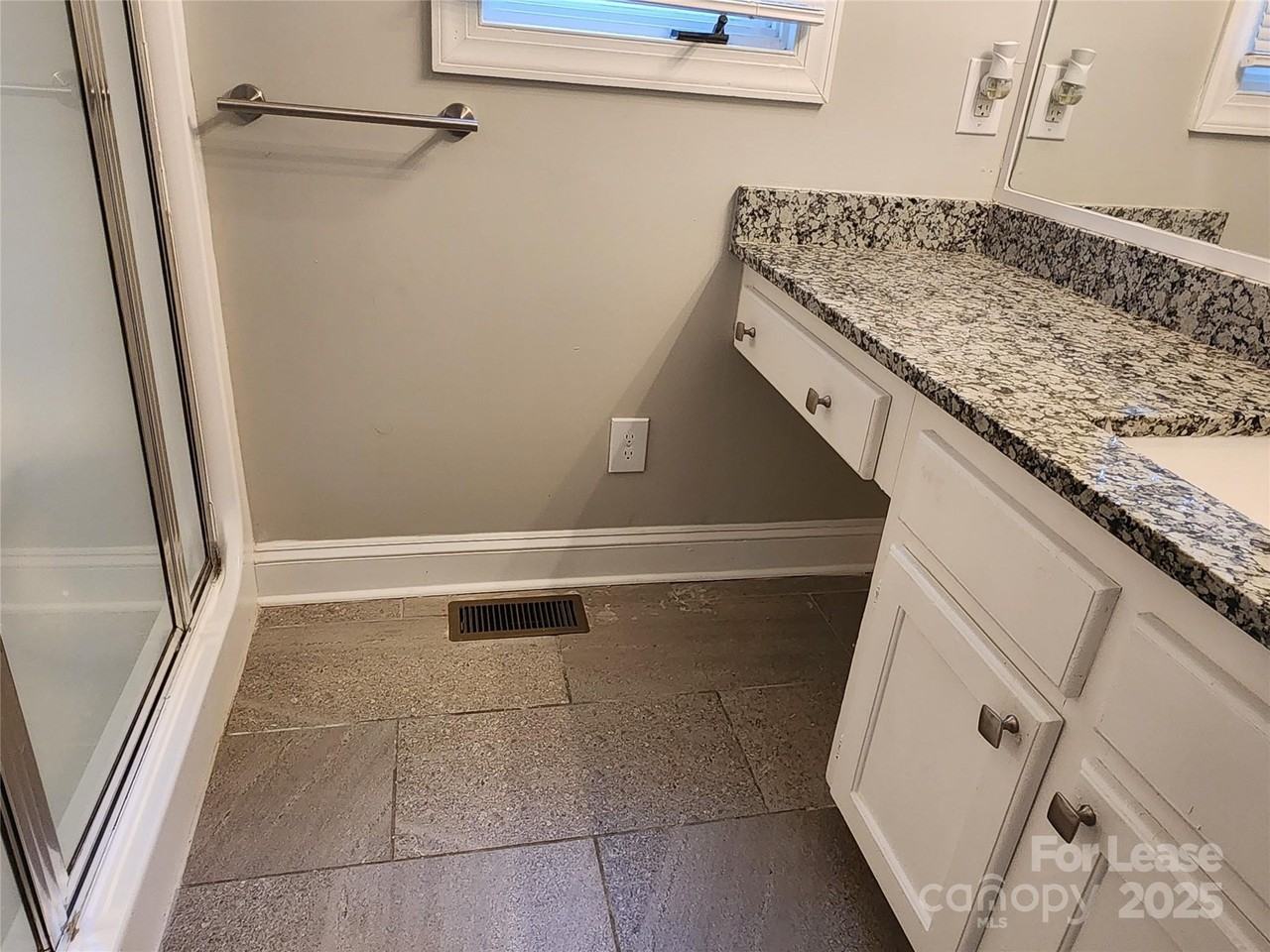 406 Harris Lane - Photo 7 of 23