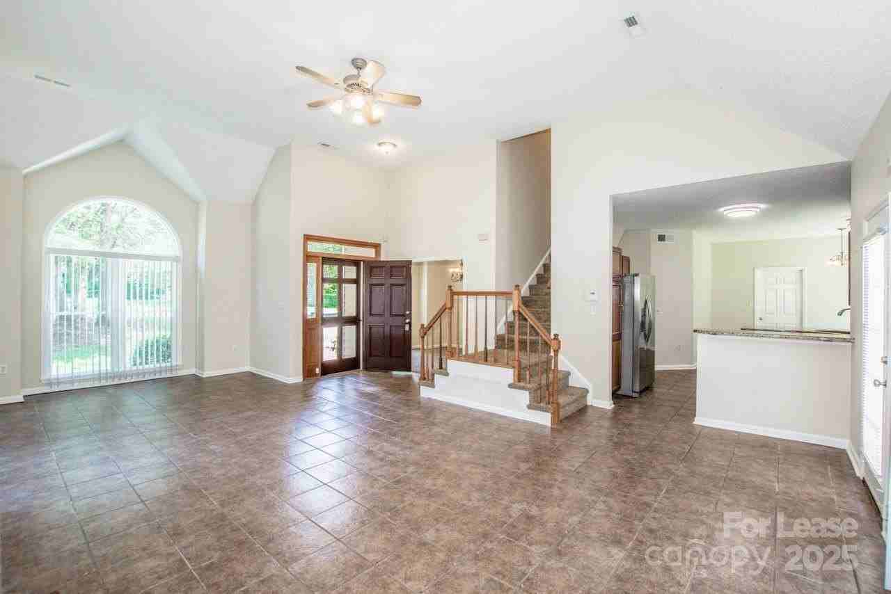 169 Southhaven Drive - Photo 3 of 34