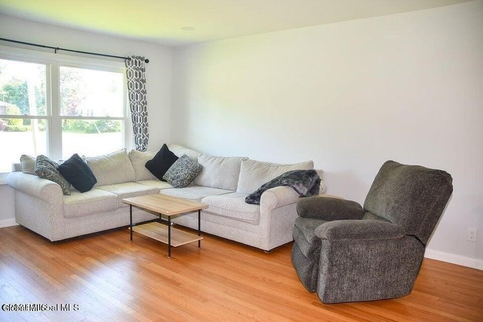 20 Marie Pkwy - Photo 2 of 8