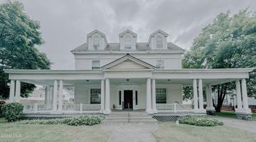 featured image of 133 South Lake Avenue #2