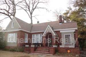 featured image of 1721 St Elmo Drive