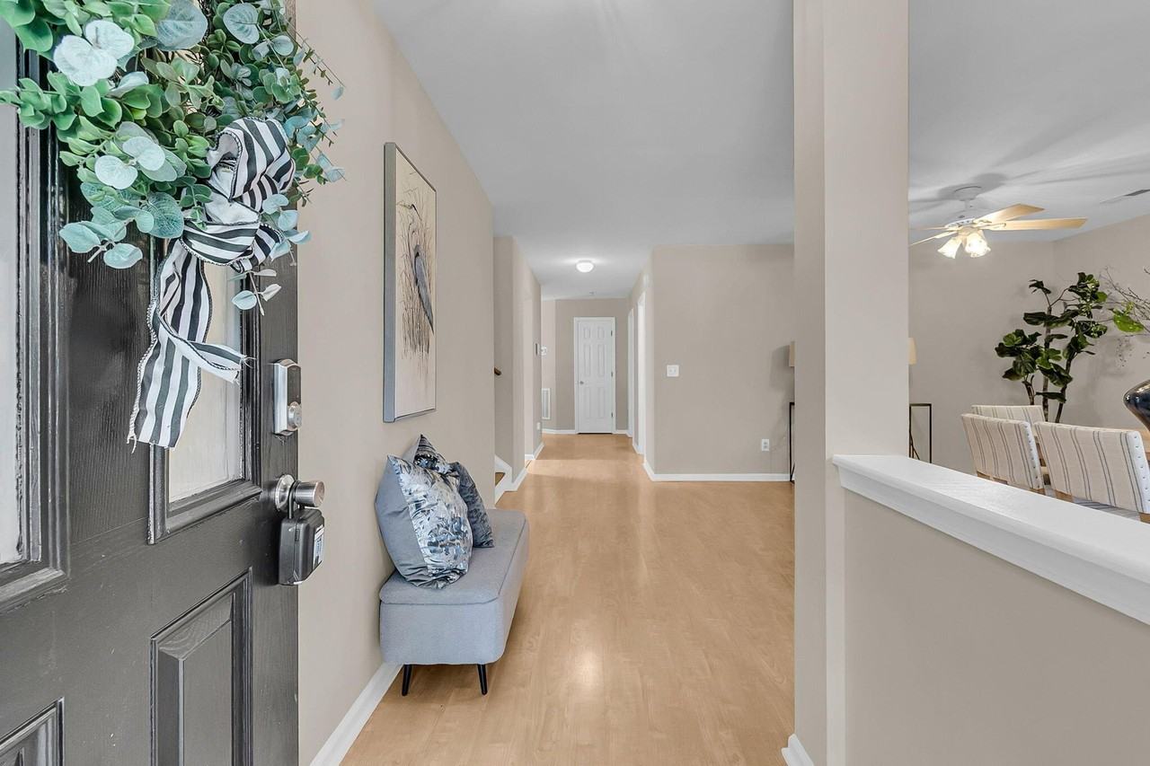 5204 Carlisle Court - Photo 4 of 28