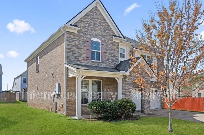 2637 Miranda Dr - Photo 2 of 38