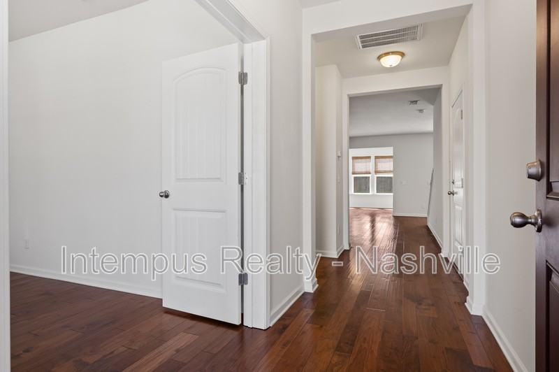 2637 Miranda Dr - Photo 5 of 38