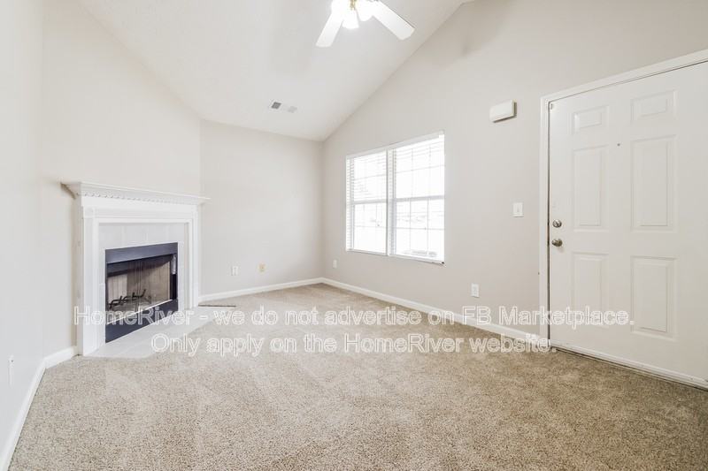 400 Crestfield Cir - Photo 3 of 32