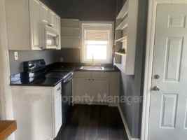 featured image of 67 Wendell St #3