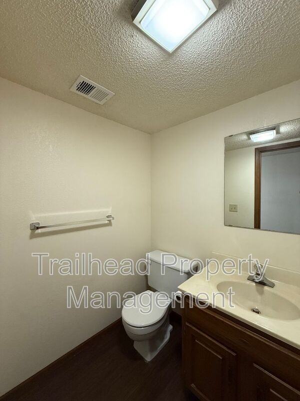 2700 Nw 3rd Ter #C - Photo 4 of 11