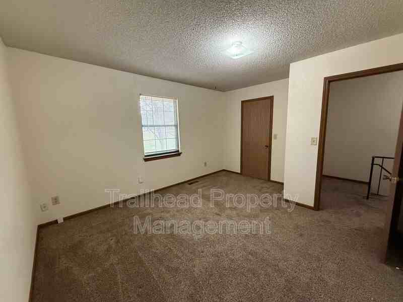 2700 Nw 3rd Ter #C - Photo 5 of 11