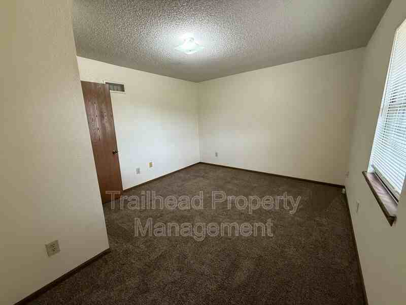 2700 Nw 3rd Ter #C - Photo 6 of 11